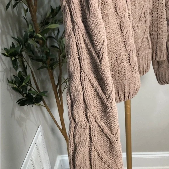 Pink Rose Cable Knit Sweater - Brown (T2) - Picture 7 of 7